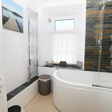 Millstone Cottage, Holiday home